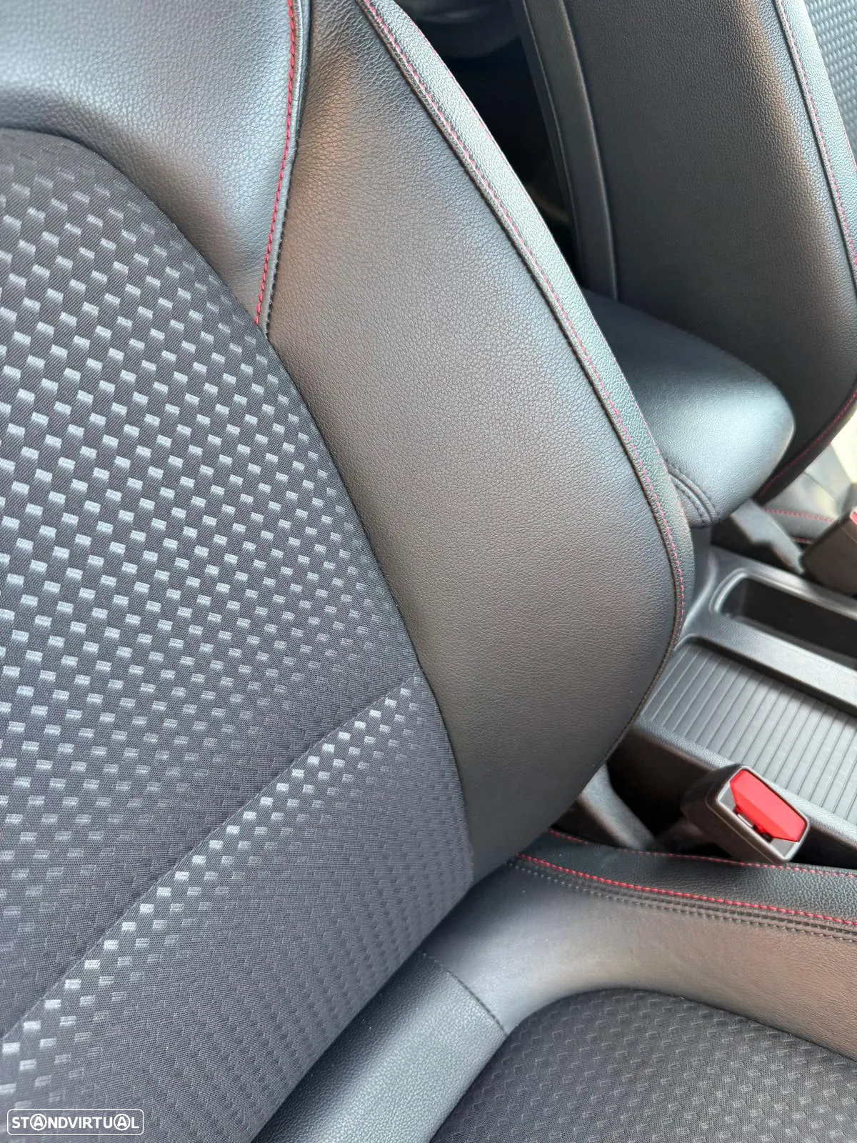 Ford Focus SW 1.0 EcoBoost MHEV ST-Line - 21