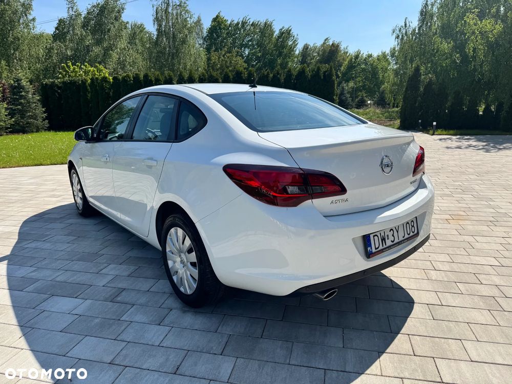 Opel Astra 1.4 T EU6 - 6