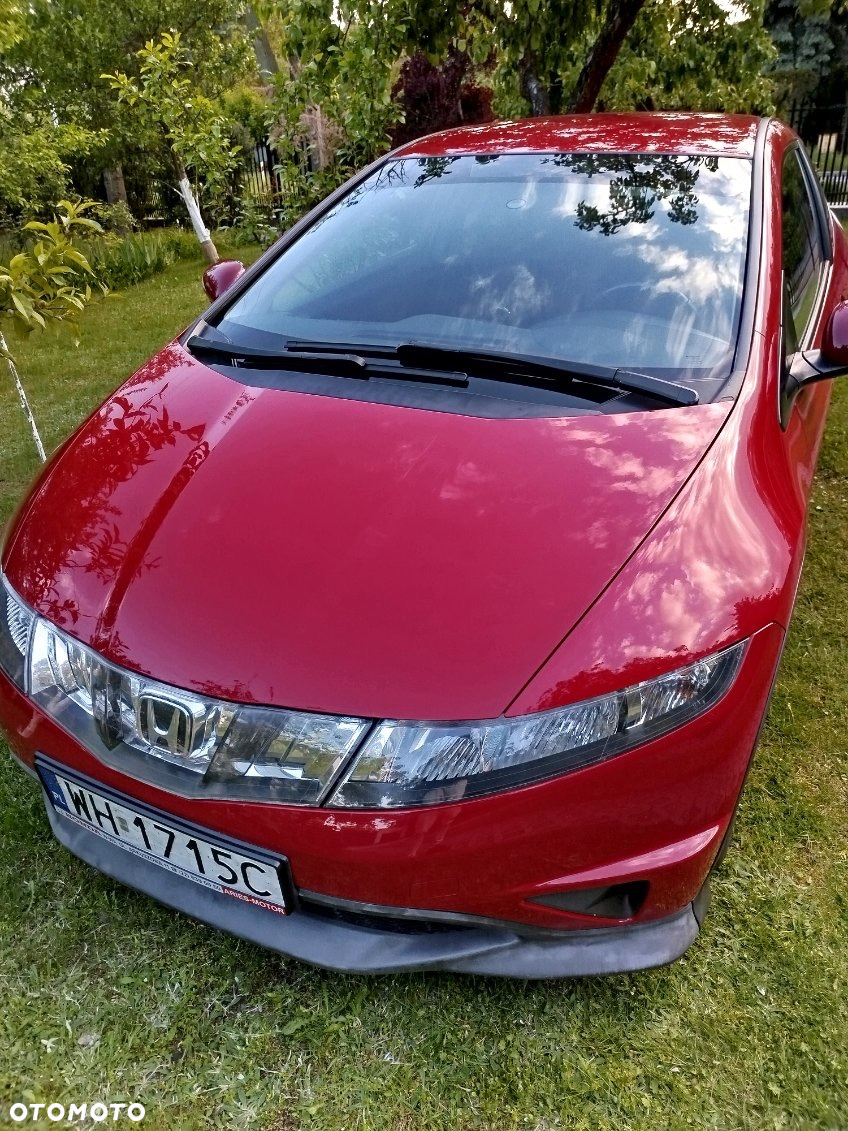 Honda Civic 1.8 LX Coupe - 3