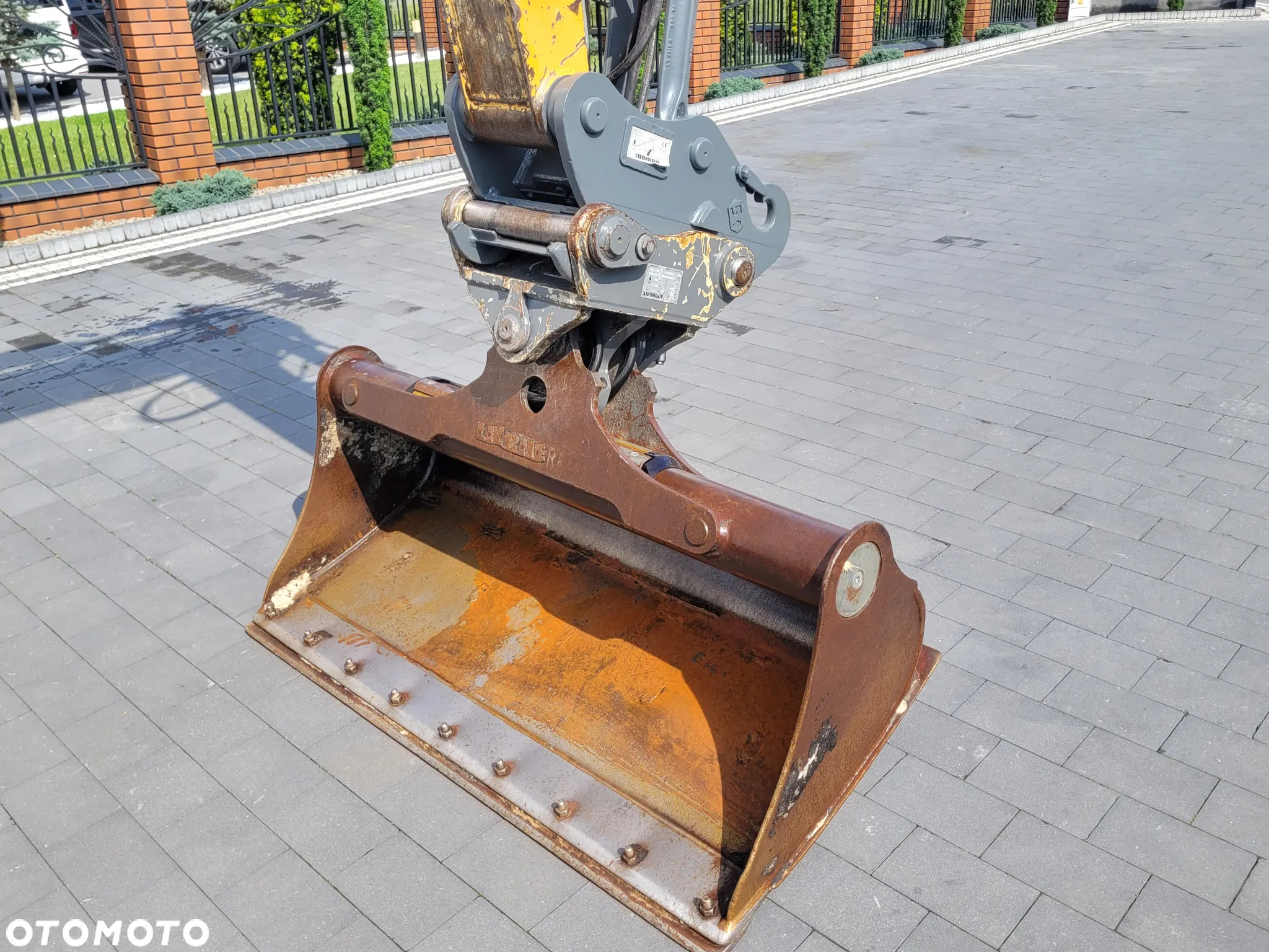 Liebherr A910 compact / 7800h / SUPER STAN / - 16