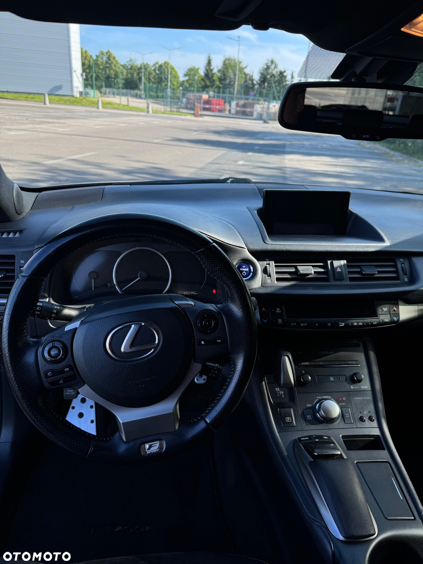 Lexus CT - 13