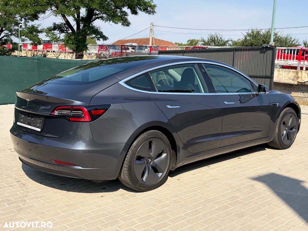 Tesla Model 3 - 15