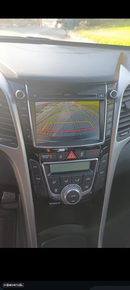 Hyundai i30 CW - 12