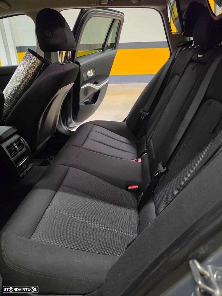 BMW 330 - 4