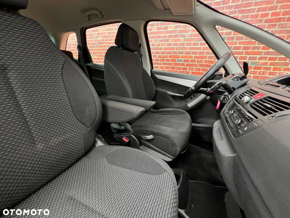Citroën C4 Picasso - 12