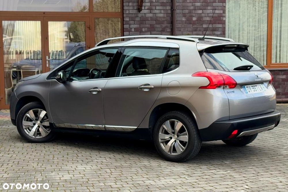 Peugeot 2008 - 12