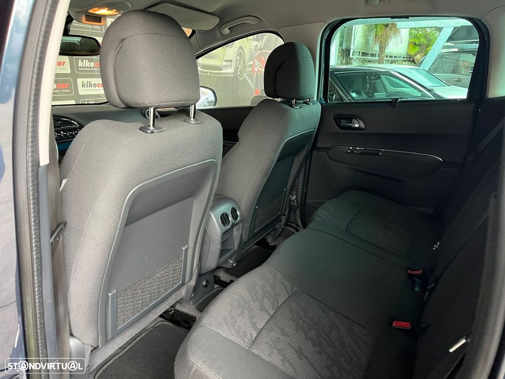 Peugeot 3008 1.6 e-HDi Allure CMP6 - 38