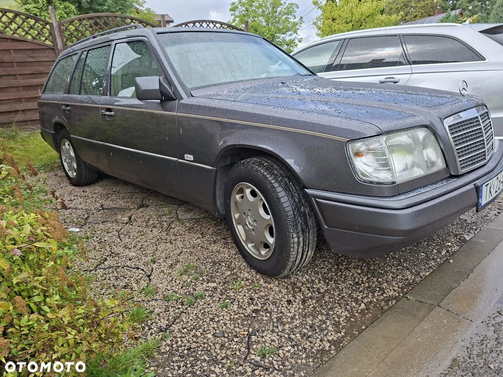 Mercedes-Benz Klasa E - 17