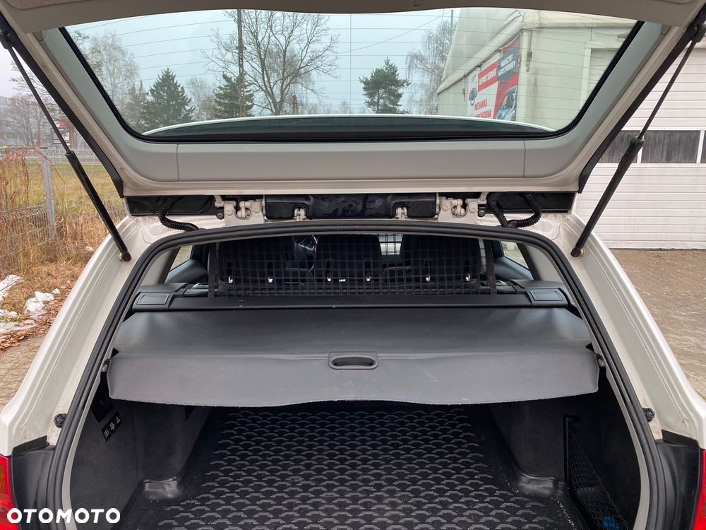 BMW Seria 3 318d - 22