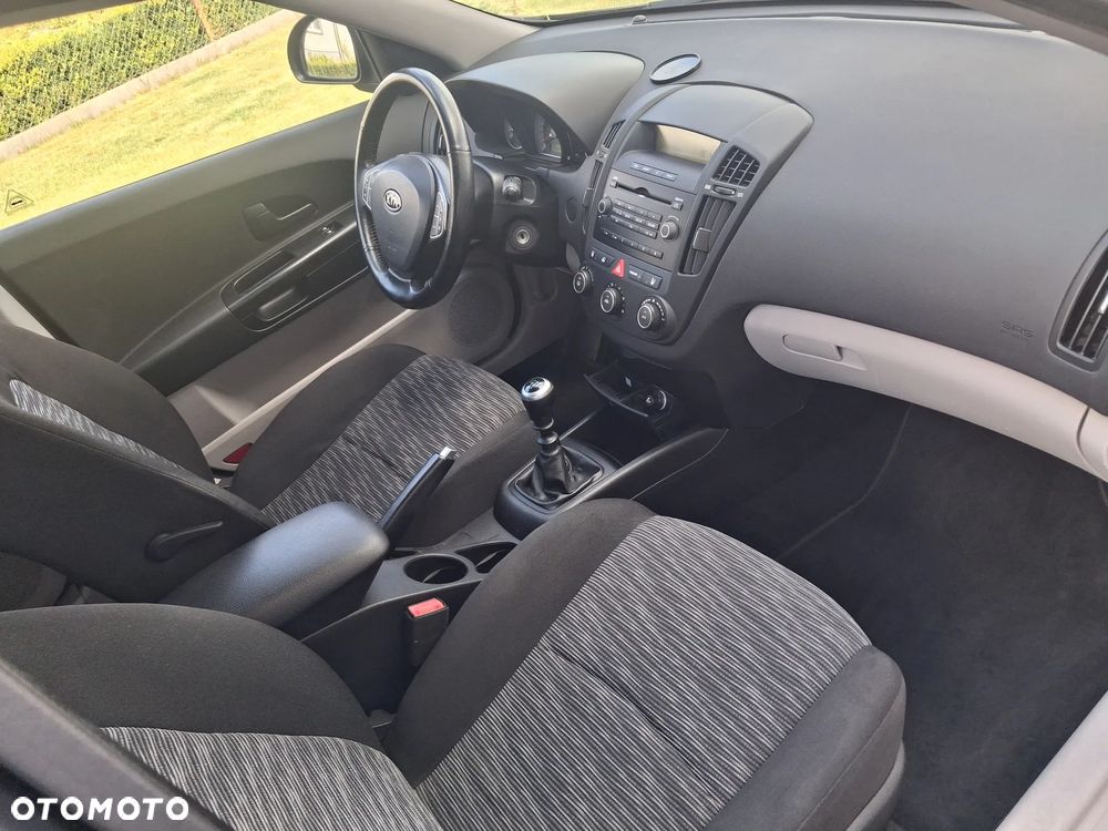 Kia Ceed 1.4 Optimum - 23