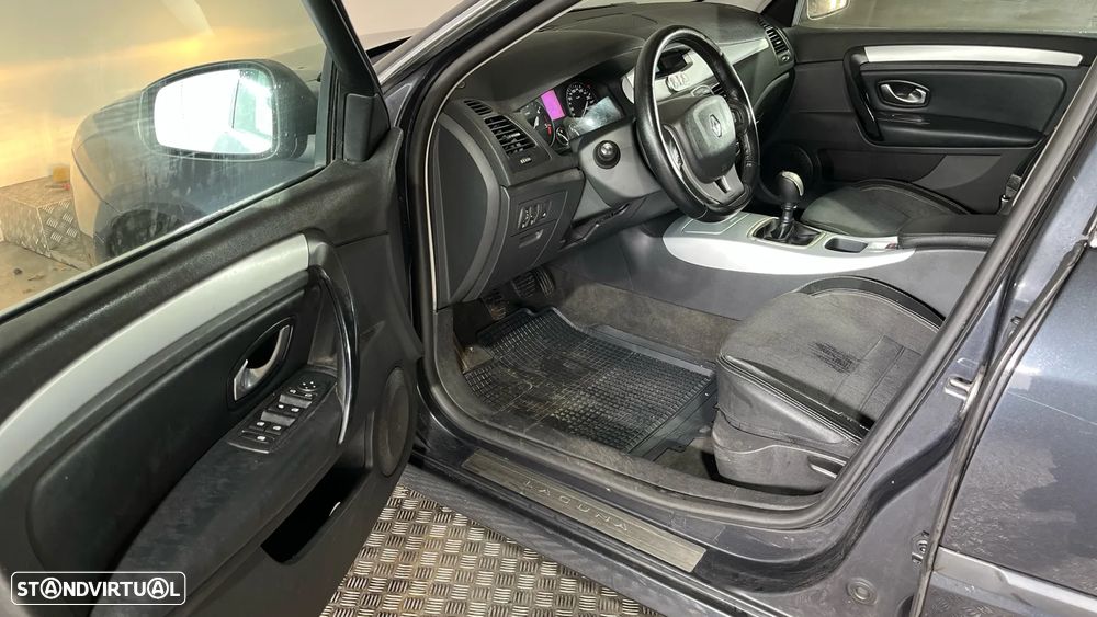 Renault Laguna 2.0 dCi Dynamique S - 11