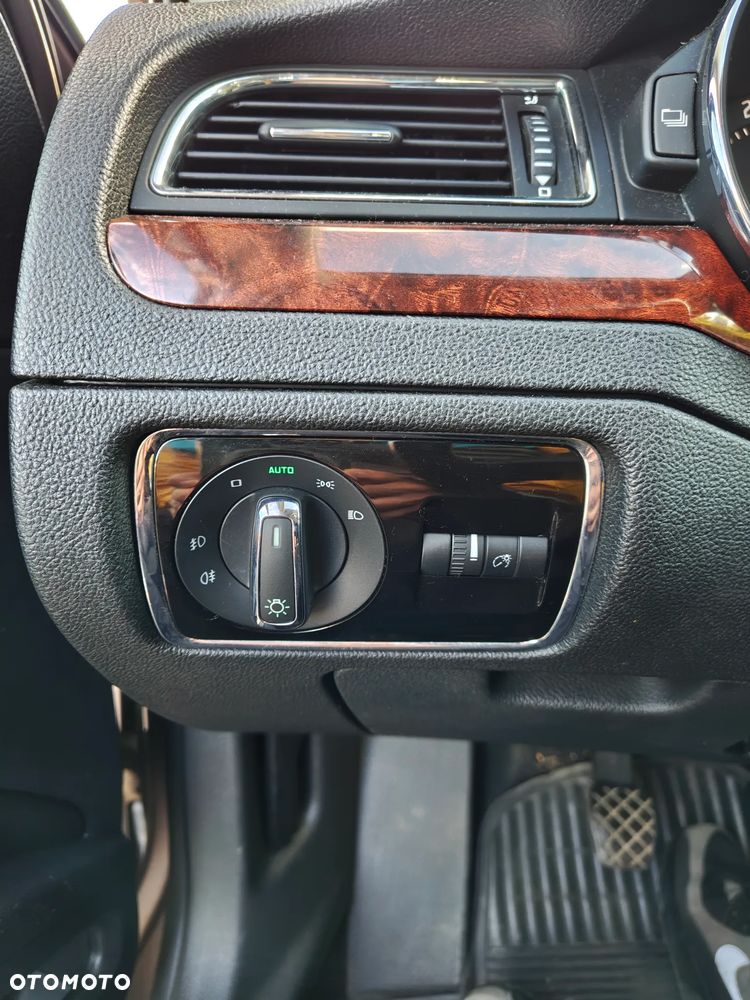 Skoda Superb 2.0 TDI Platinum - 26