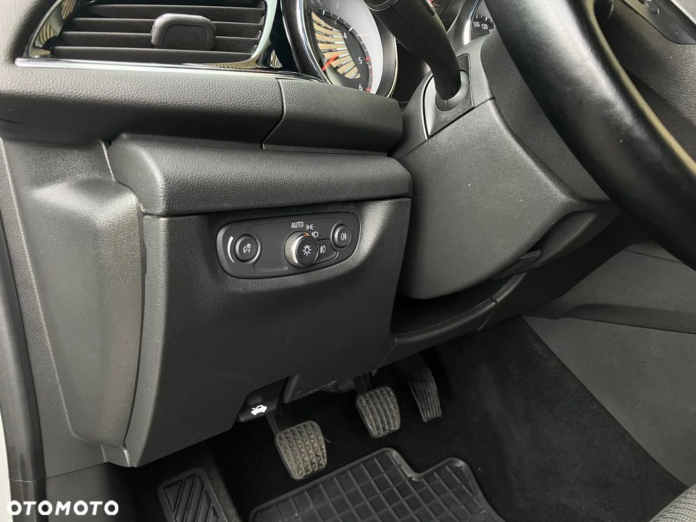 Opel Insignia 1.6 CDTI Innovation S&S Eco - 33