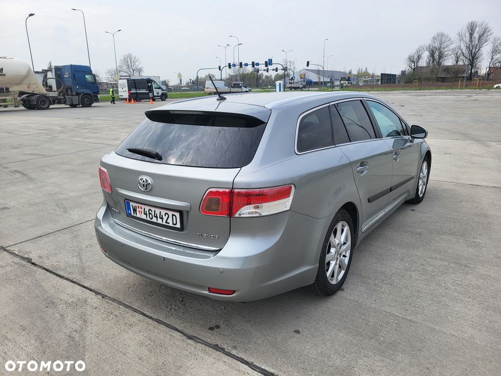 Toyota Avensis 2.0 D-4D 2010 - 3