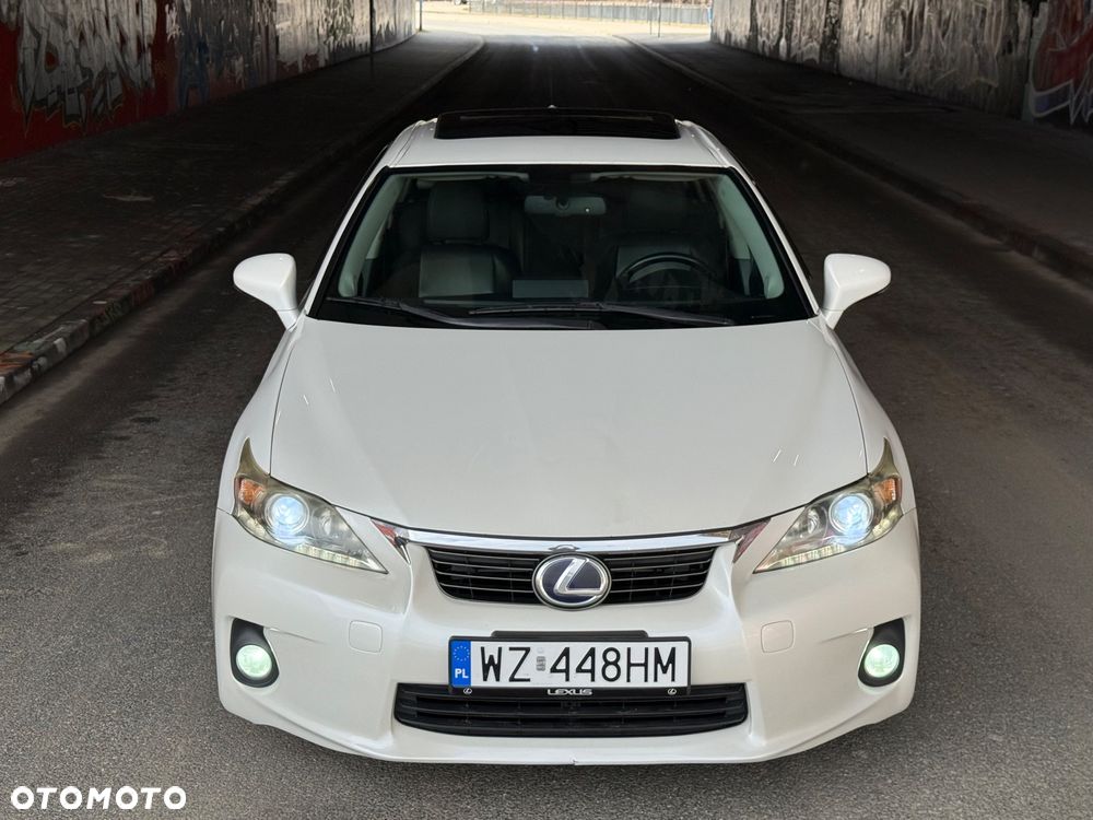 Lexus CT - 15