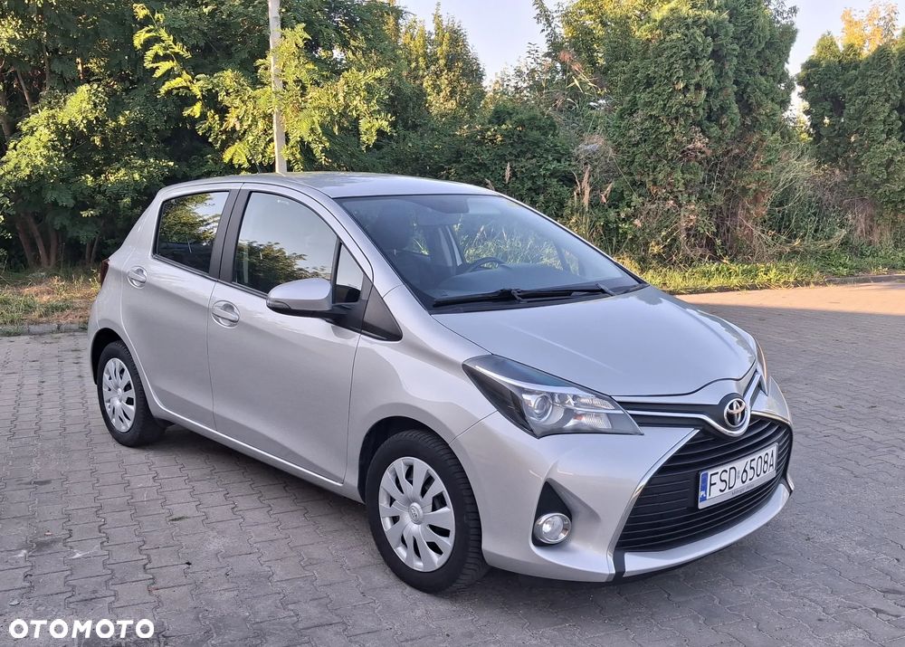 Toyota Yaris 1.0 Premium - 4