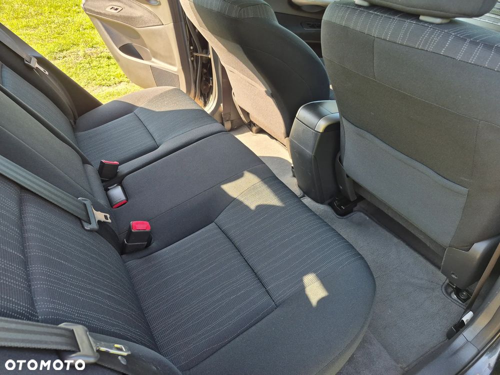 Toyota Auris - 25