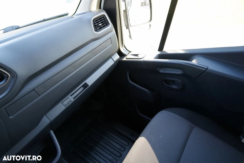 Renault MASTER / NEGRU / PANOU / CAMERĂ VEDERE SPATE / 2020 R - 28
