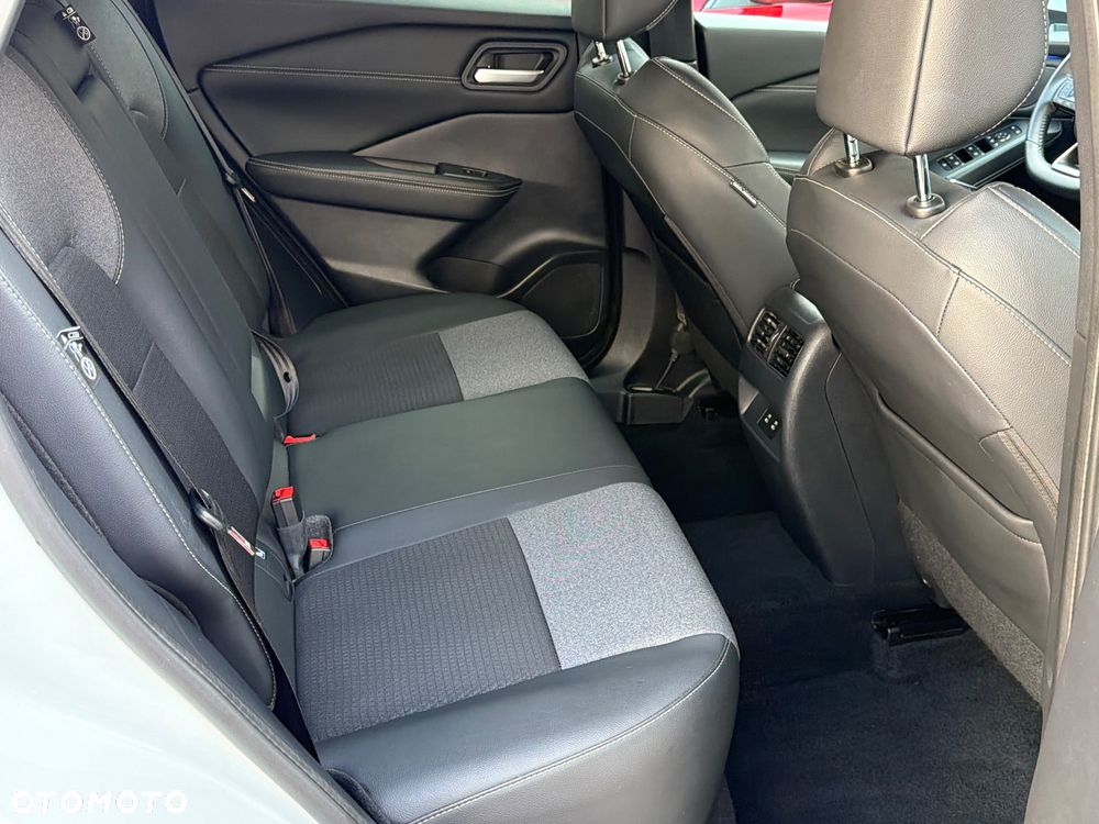Nissan Qashqai 1.3 DIG-T MHEV N-Connecta Xtronic - 36