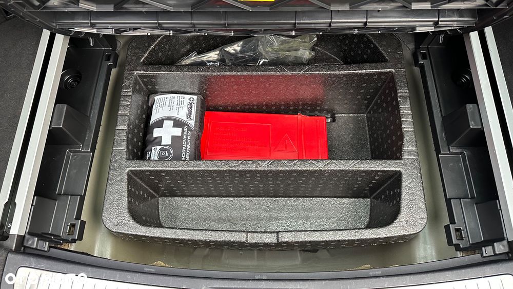 Toyota Avensis 1.8 Sol - 37