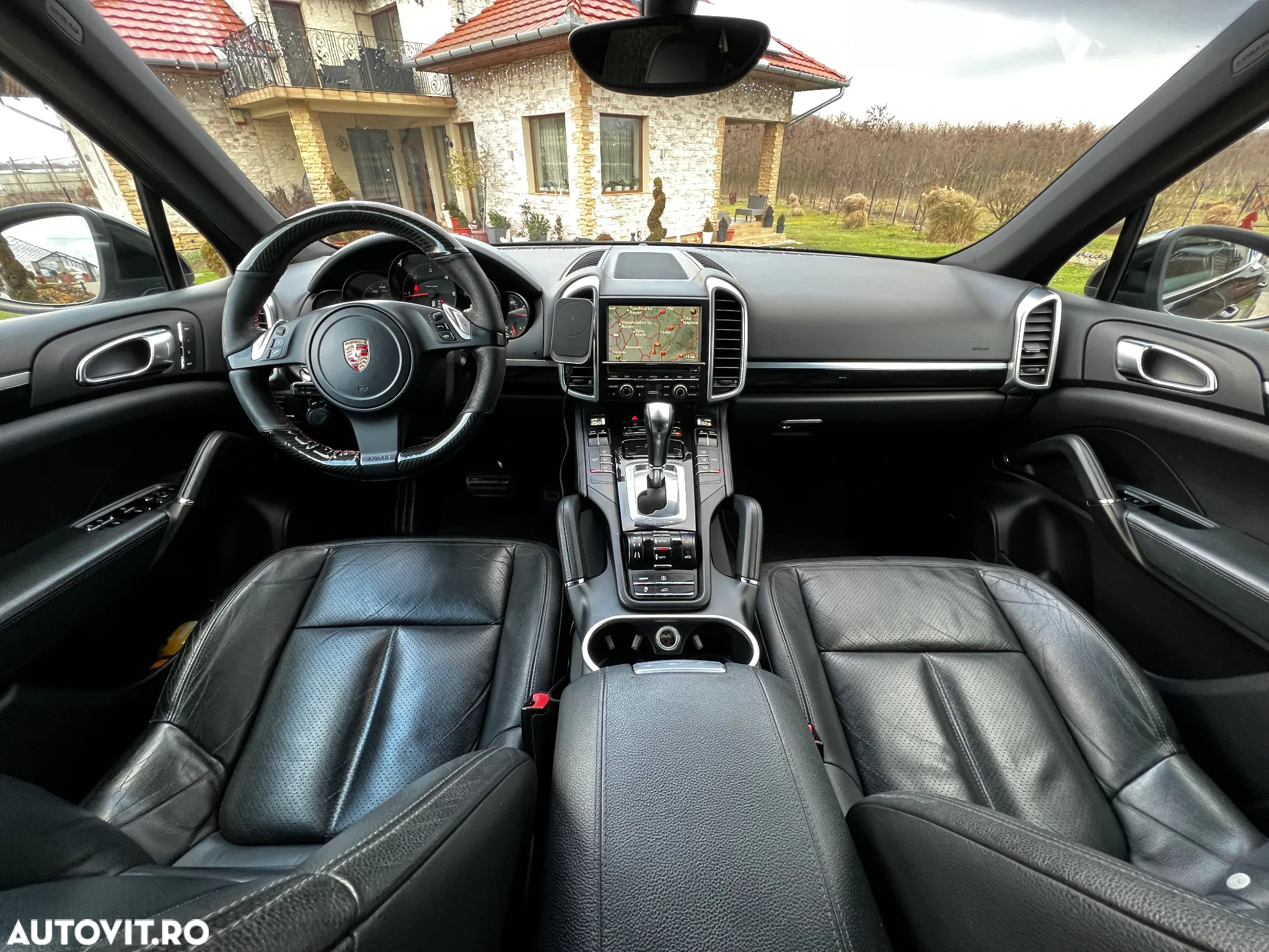 Porsche Cayenne 3.0 L V6 - 24