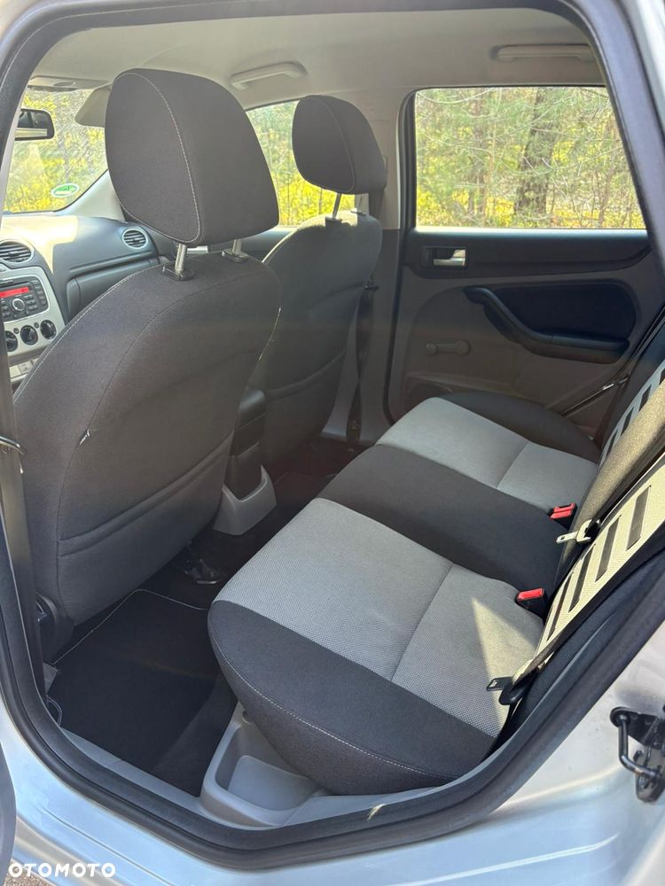 Ford Focus 1.6 TDCi DPF Style+ - 10
