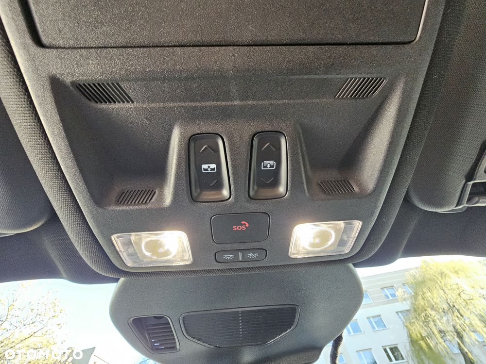 Ford Kuga 2.5P PHEV FWD ST-Line X - 17