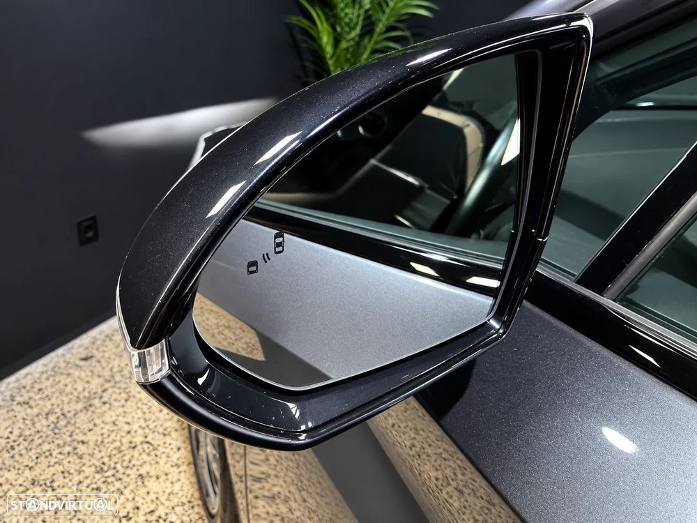 MG MG4 64 kWh Luxury - 13