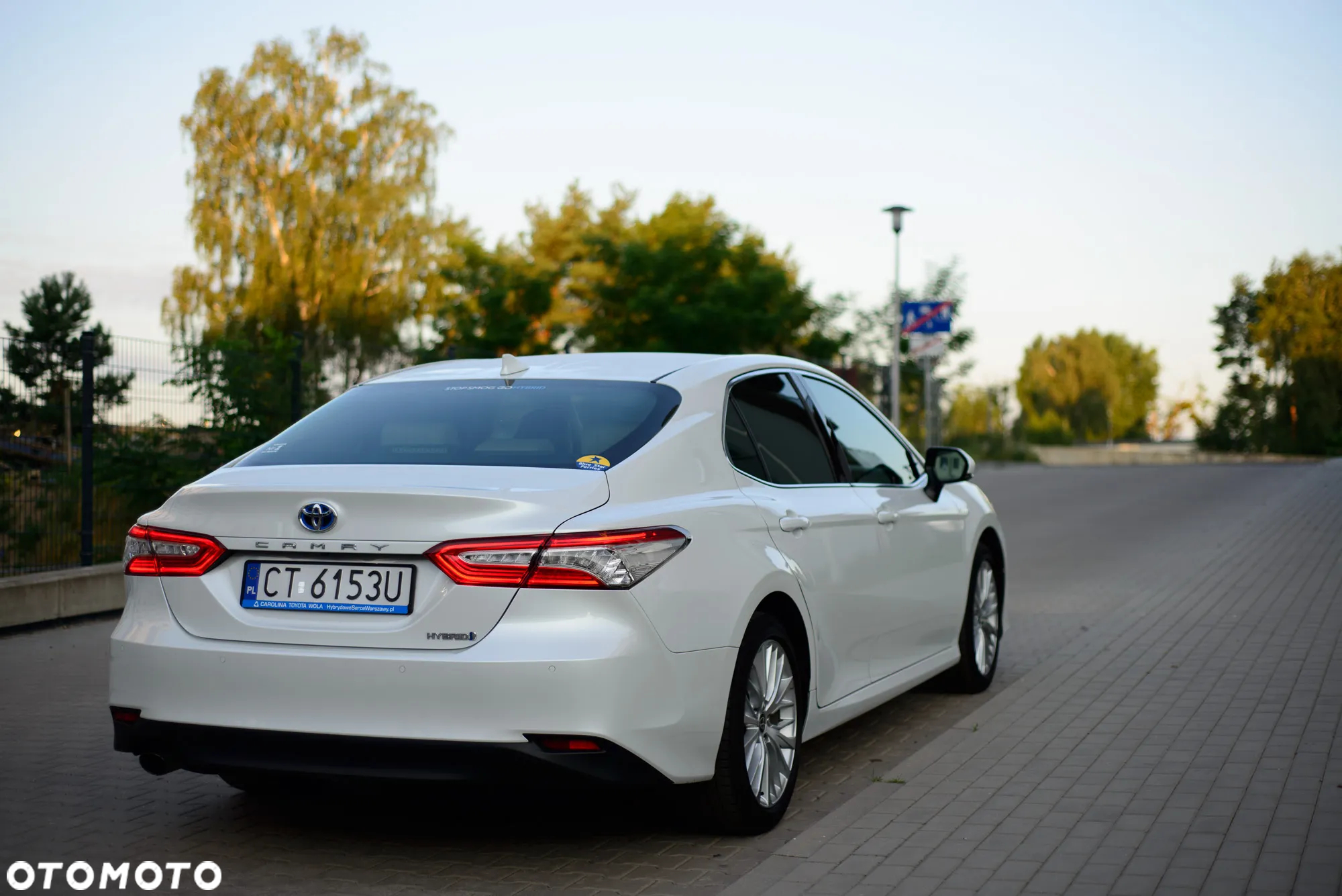 Toyota Camry 2.5 Hybrid Executive CVT - 6