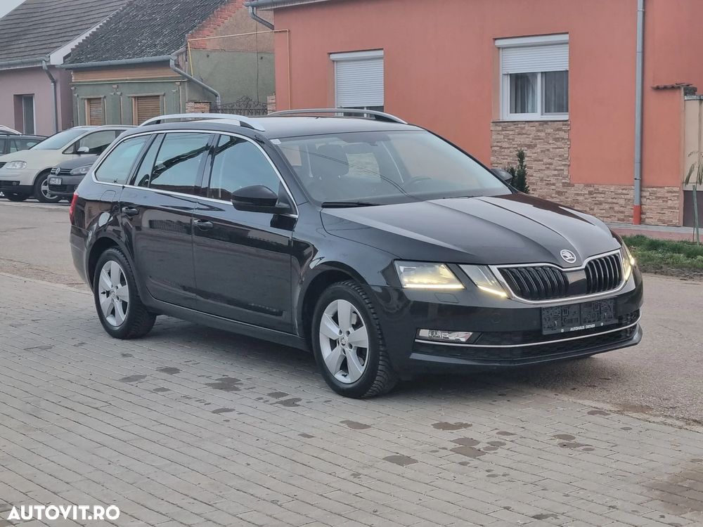 Skoda Octavia Combi Diesel 2.0 TDI DSG Style - 2