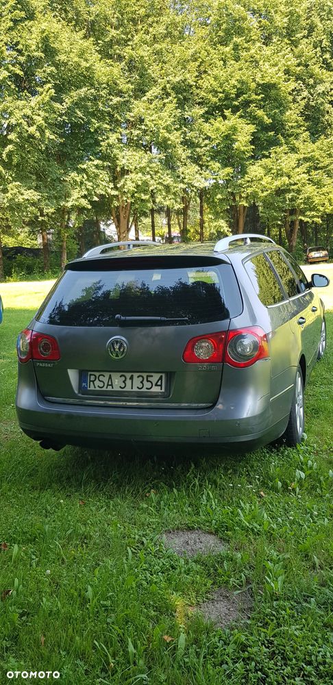 Volkswagen Passat 2.0 FSI Comfortline - 4