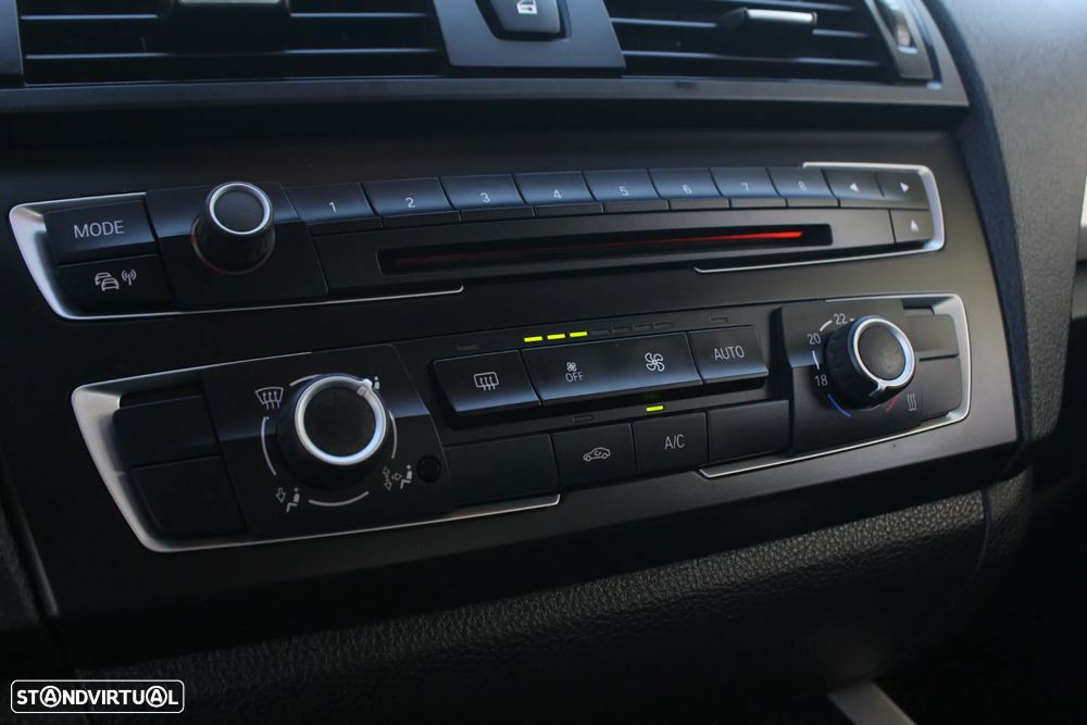 BMW 218 d Coupe Line Sport - 41