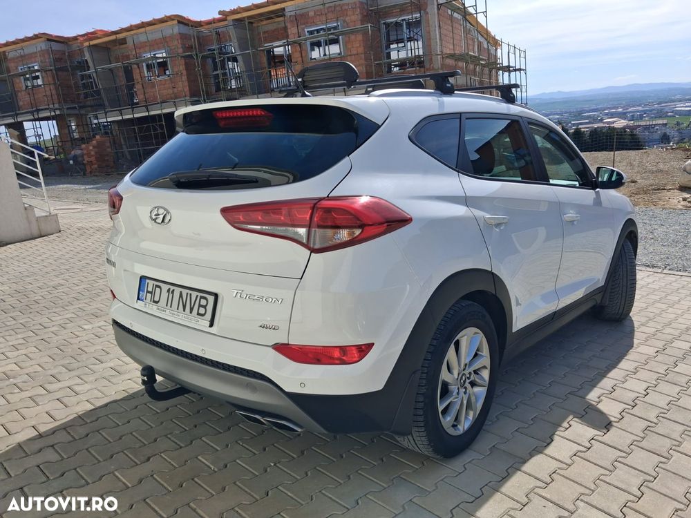Hyundai Tucson 2.0 CRDI 4WD 6MT Style - 7
