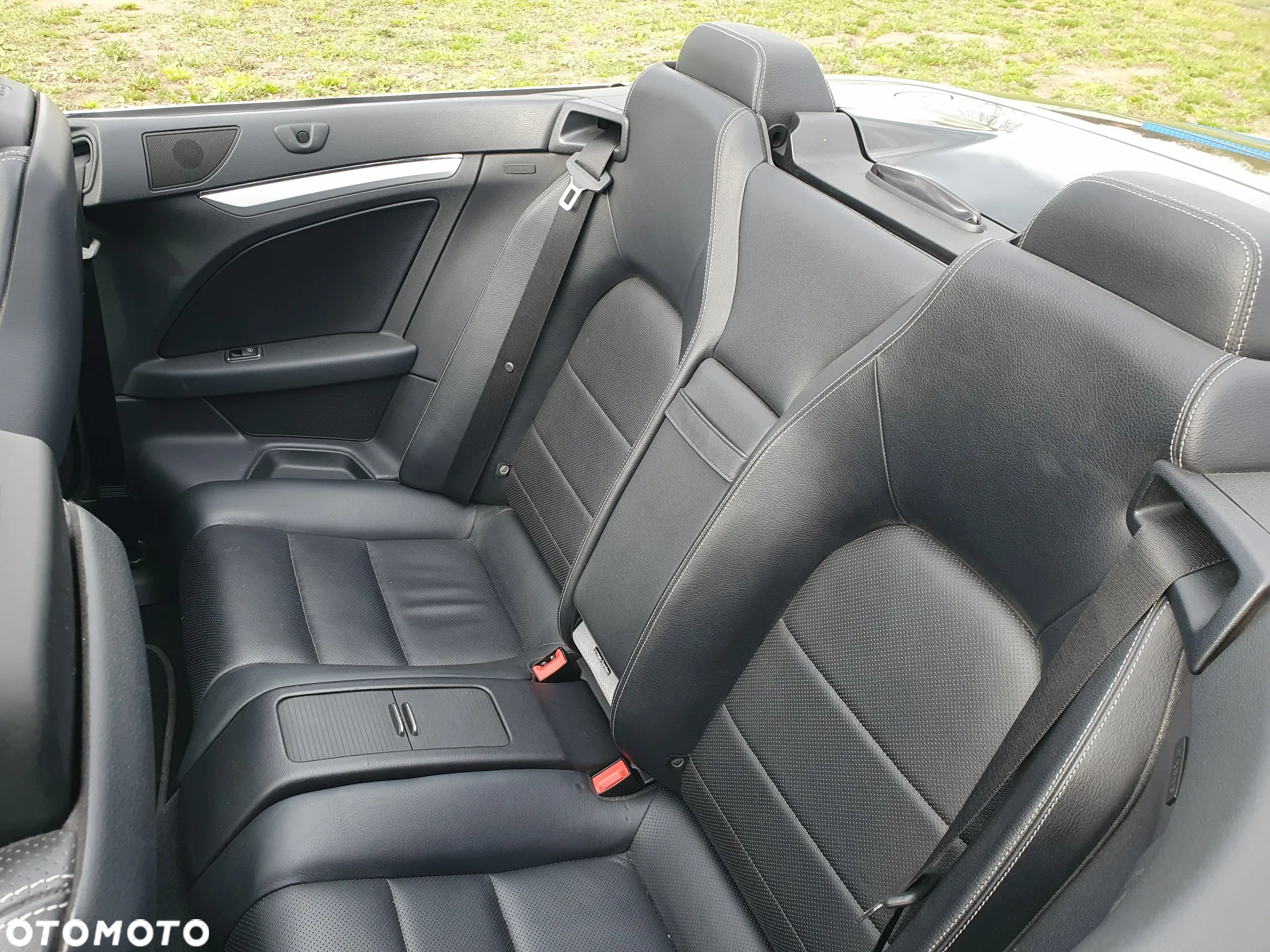 Mercedes-Benz Klasa E 200 Cabrio BlueEFFICIENCY 7G-TRONIC Avantgarde - 17