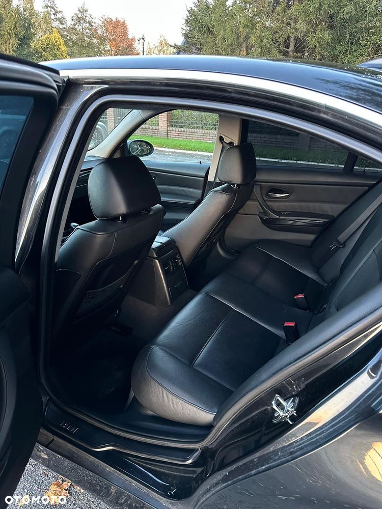 BMW Seria 3 330i - 19