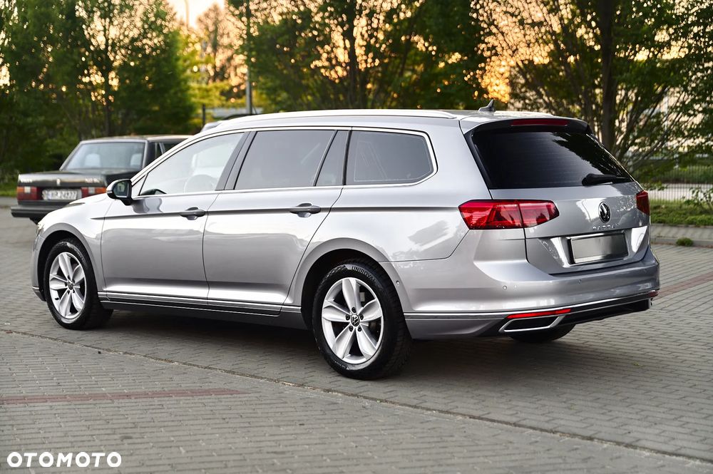 Volkswagen Passat - 8
