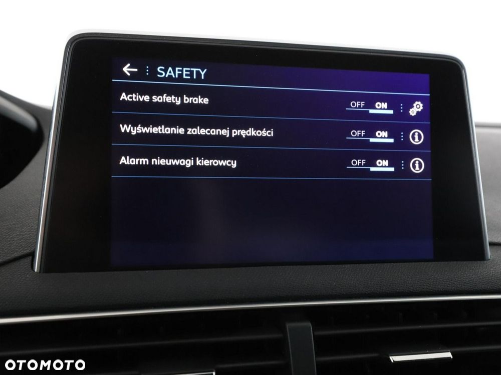 Peugeot 3008 2.0 BlueHDi GT S&S EAT8 - 28