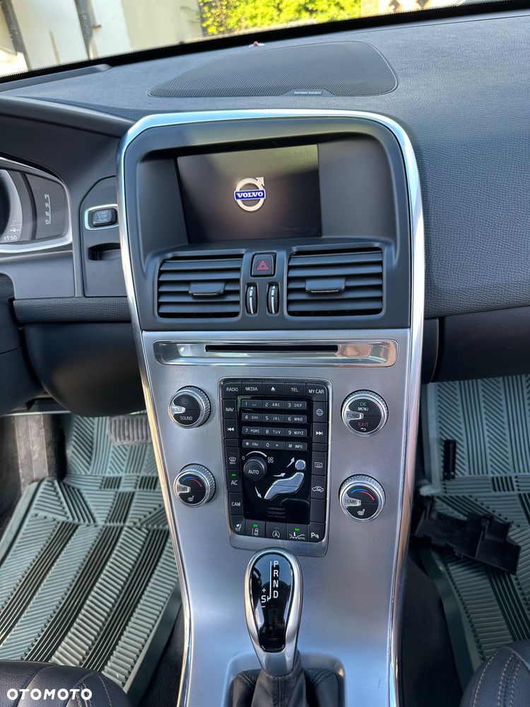 Volvo XC 60 - 6