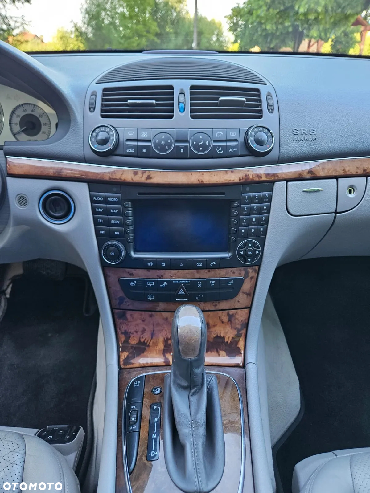 Mercedes-Benz Klasa E 320 T Avantgarde - 14