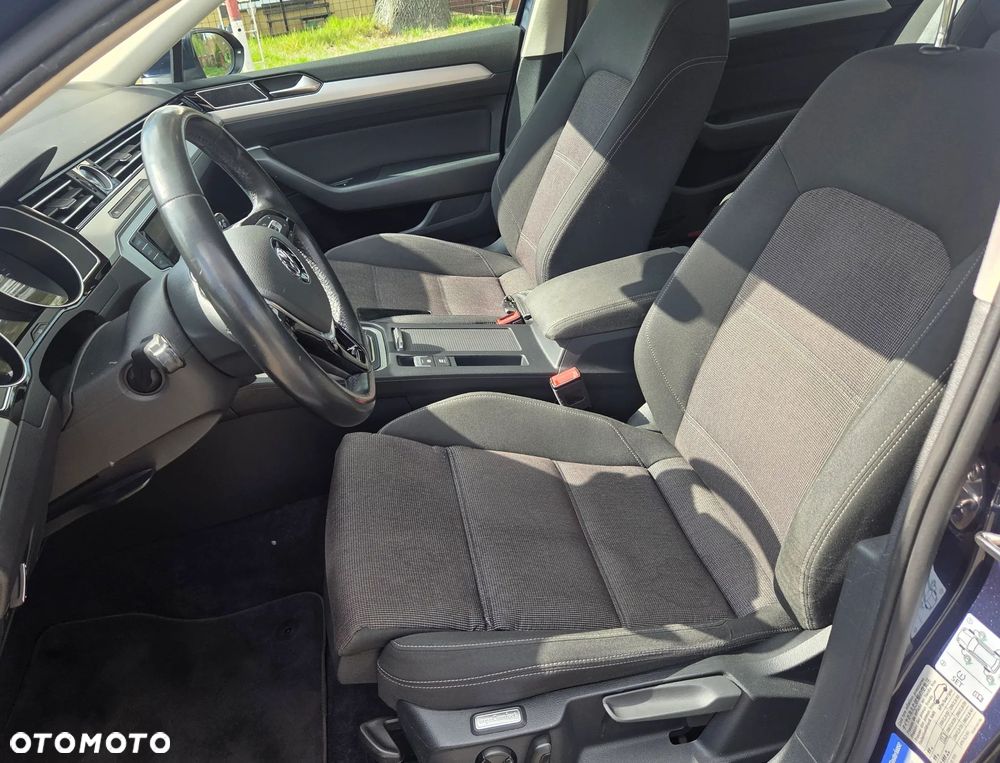 Volkswagen Passat ver-1-4-tsi-bmt-act-comfortline - 25