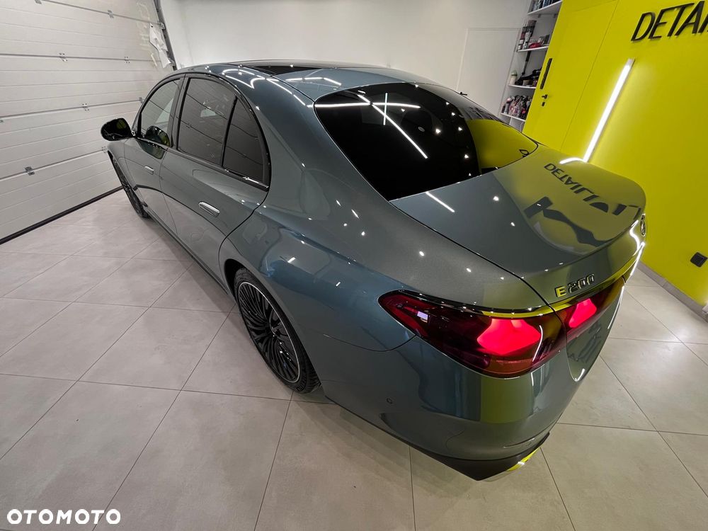 Mercedes-Benz Klasa E 200 mHEV 4-Matic AMG 9G-Tronic - 9