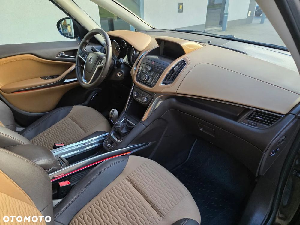 Opel Zafira Tourer 2.0 CDTI Innovation - 21