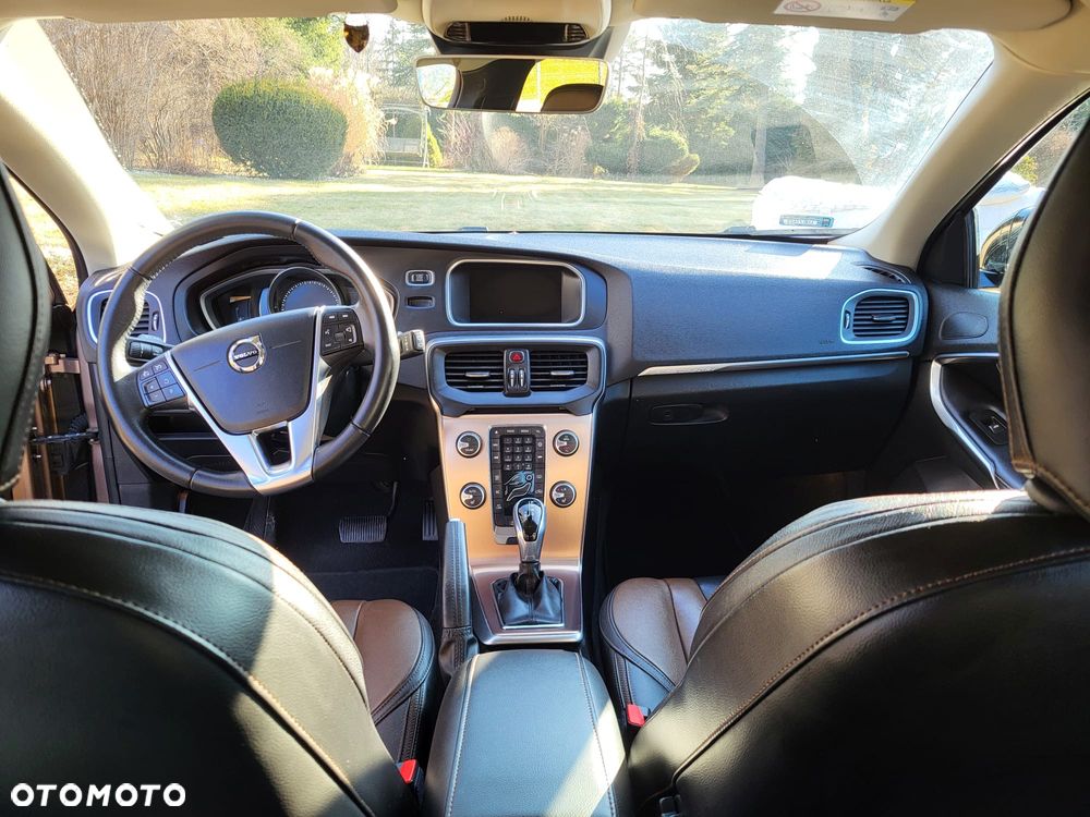 Volvo V40 T3 Drive-E Summum - 3