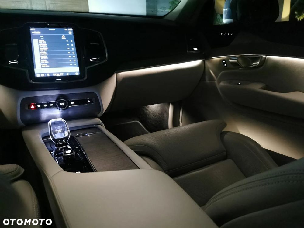 Volvo XC 90 - 34