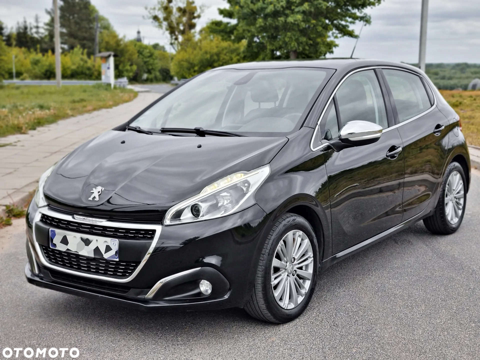 Peugeot 208 PureTech 82 Start & Stop Allure - 10