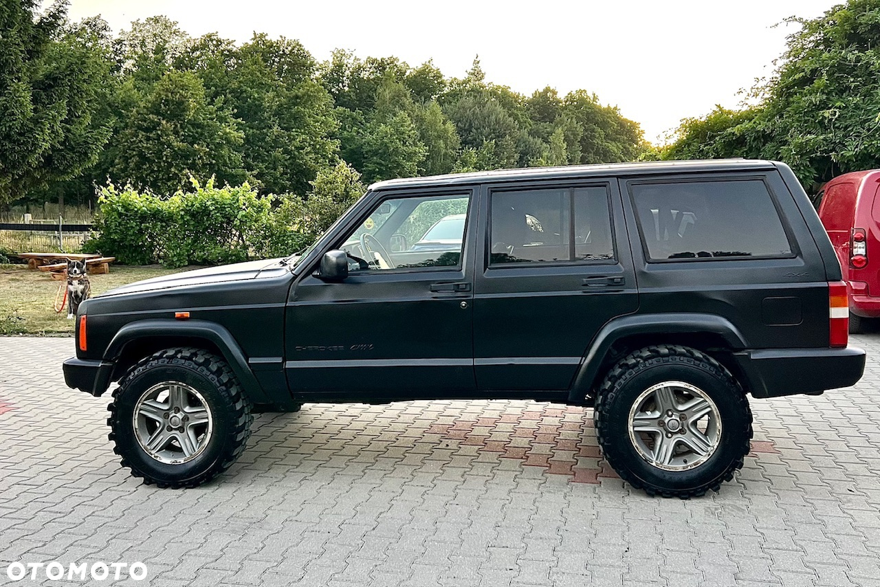 Jeep Cherokee 2.5 TD - 11