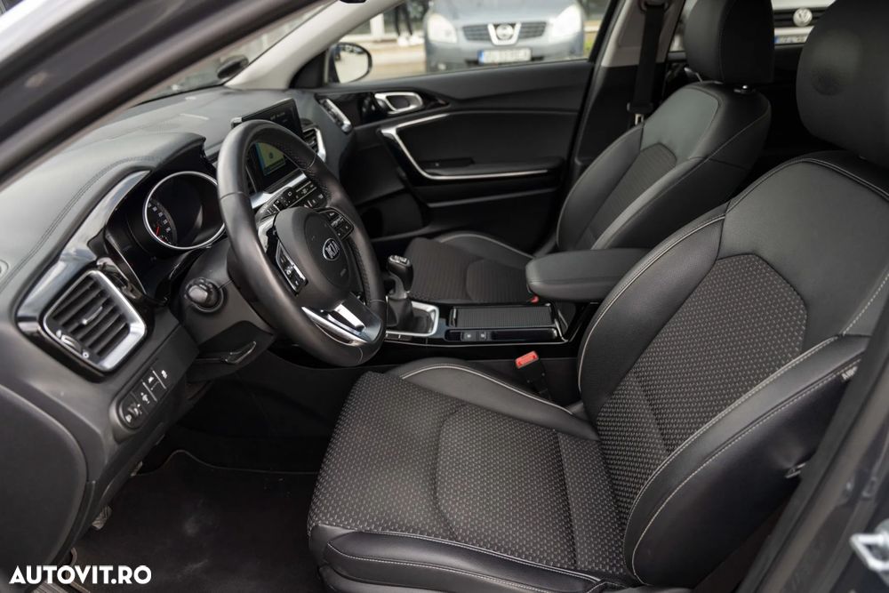 Kia Ceed 1.6 CRDi GT Line - 11