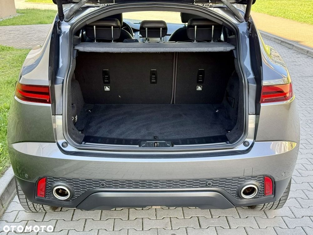 Jaguar E-Pace 2.0 i4P AWD R-Dynamic S - 36