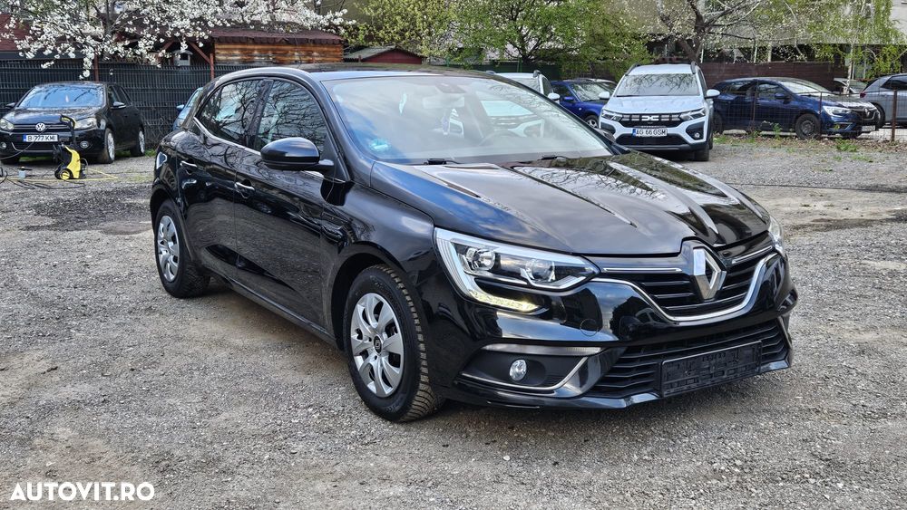 Renault Megane ENERGY TCe 115 Start & Stopp Paris Business - 8