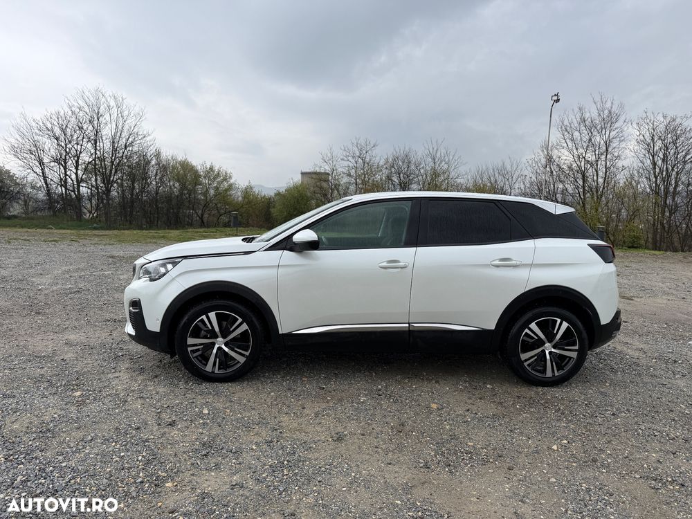 Peugeot 3008 1.2 PureTech Turbo S&S Allure - 4